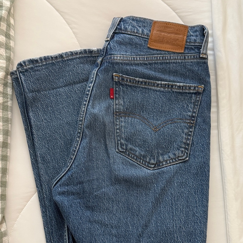 Levi's High Slim Straight-Leg Denim Jeans Size 28